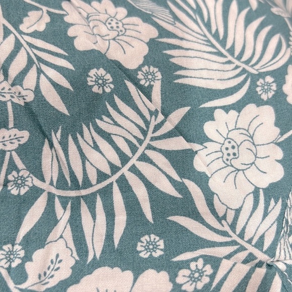 FLORAL PRINT V NECK BLOUSE - Picture 6 of 6